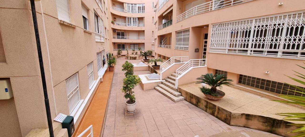 Apartament Dos Playas Torrevieja Eksteriør billede